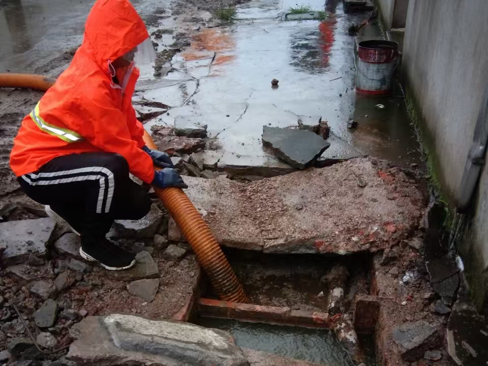 宜昌专业清理污水池 炜誉市政以规范流程守护城市 “肠道”